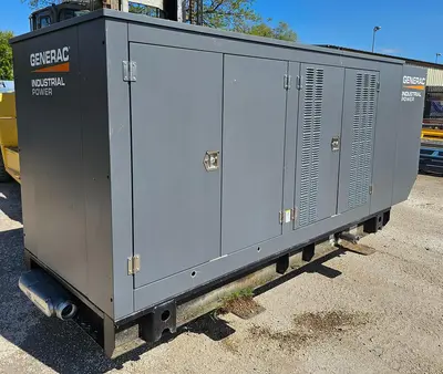 USED 2021 GENERAC SG200