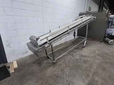 13.5" Incline Modular Conveyor