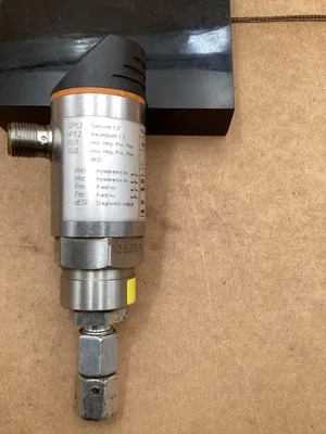 IFM Electronic Pressure Sensor PN7004