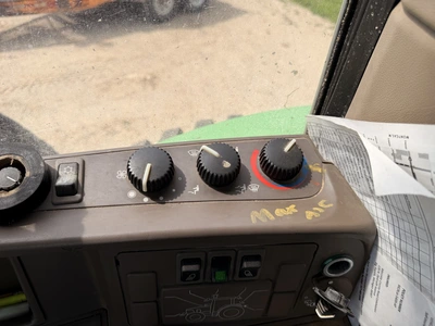 USED JOHN DEERE L06330H659679