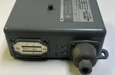 USED HONEYWELL P606A-1038-2