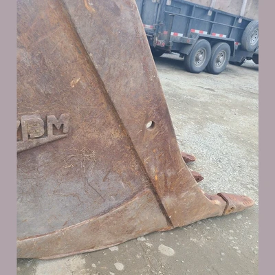 WBM 32in Wide Digging Bucket