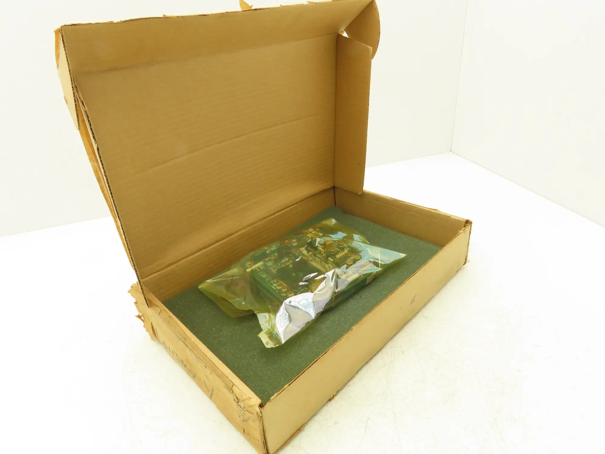 Foxboro L0113MC-D Converter Control Board w/Display L0114AB-B