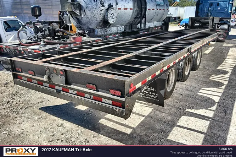 Used 2017 KAUFMAN TRI-AXLE Flatbed Trailers Florida US | Proxy Equipment #1385383