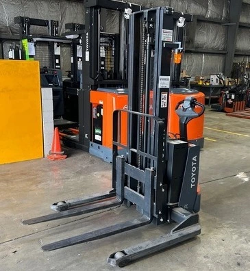 Used 2017 TOYOTA 8BWS13 Pallet Stackers Colorado US | Discount Forklift #1540007