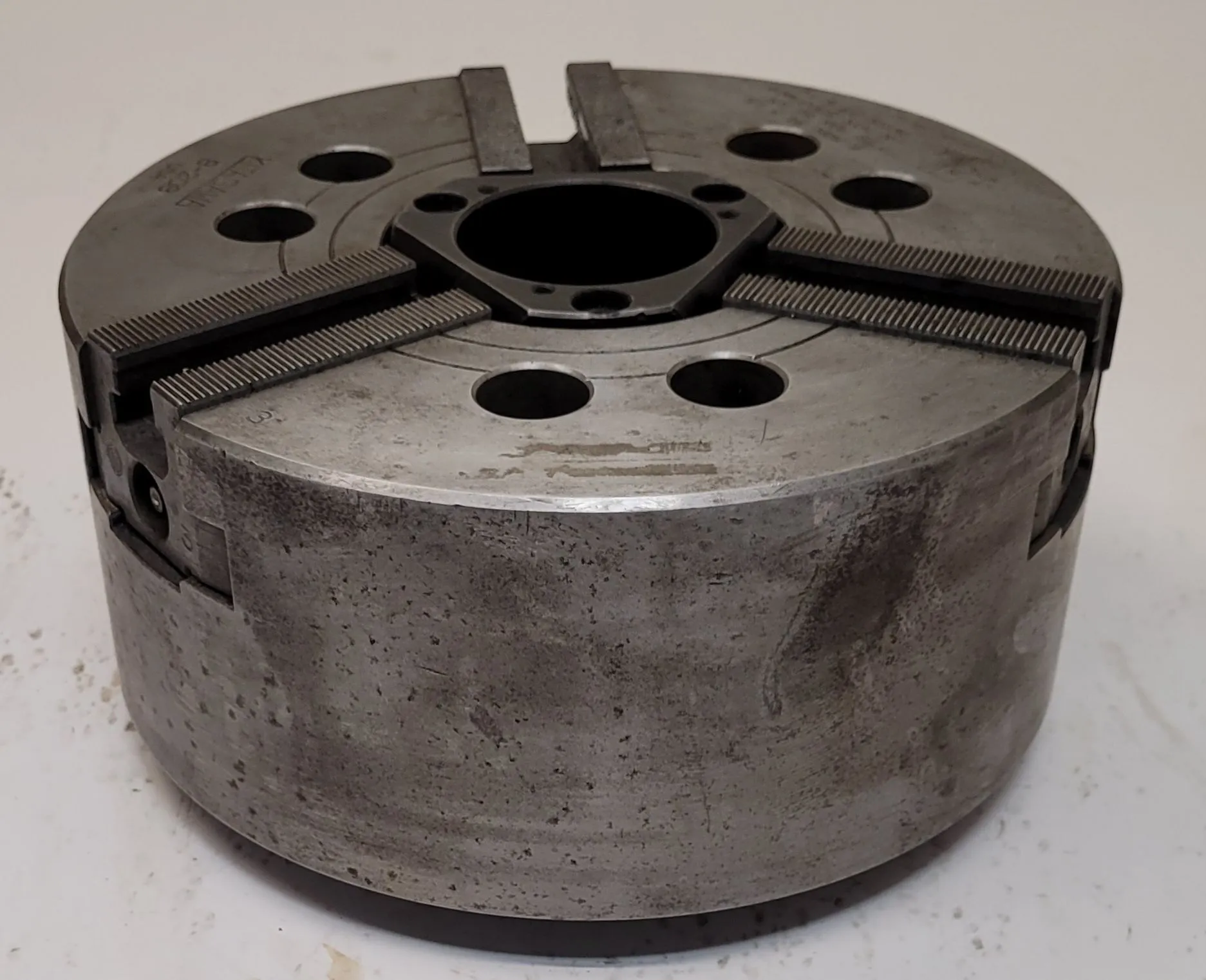 USED KITAGAWA B-208 3 Jaw Chuck