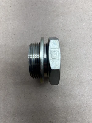 NEW McMaster-Carr 1 1/2 Drain Plug