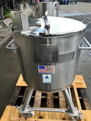 Tank, 26 Gallon (100-Liter), 316L Stainless Steel, Jacketed, Precision Stainless #S745108