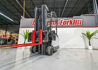 USED 1995 CROWN 30SCTT-S