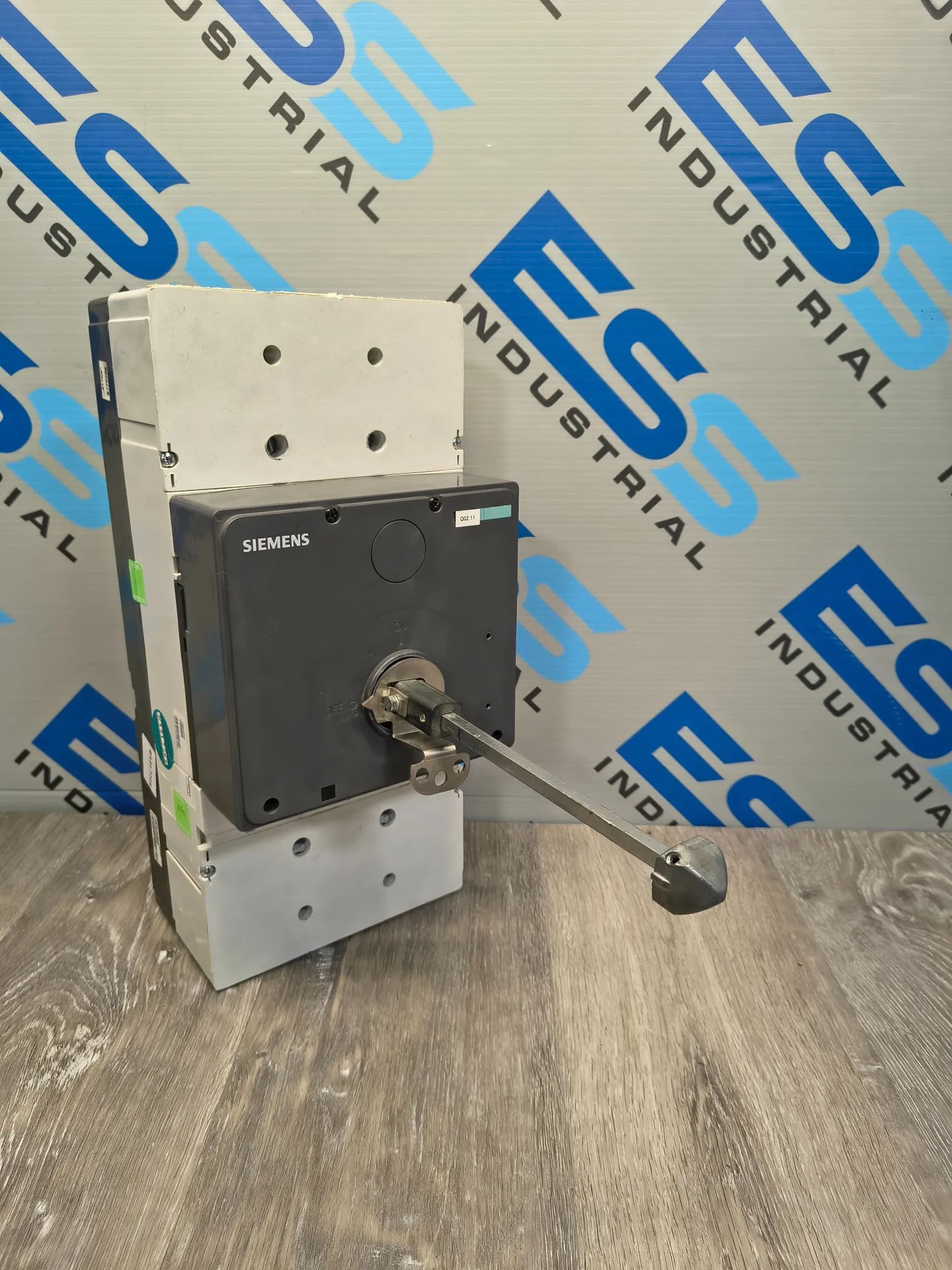USED SIEMENS 3VL6180-2RR30-0AA0