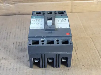 Used GENERAL ELECTRIC TED136015 Switchgears British Columbia CA | Lenmark #477722