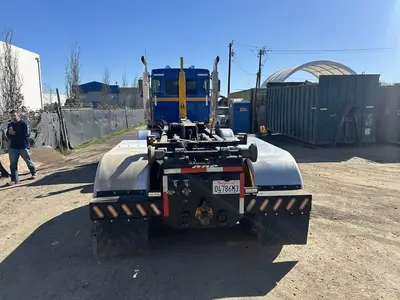 USED 2015 KENWORTH T800