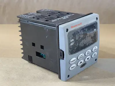 USED HONEYWELL UDC2500