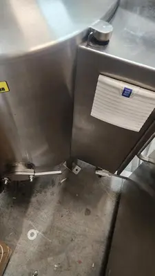USED SAVAGE BROTHERS 450-LB PANNER TANK & PUMP.
