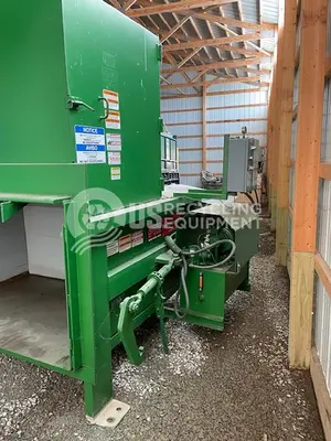 USED MARATHON FOUR (4) 2 YARD STATIONARY