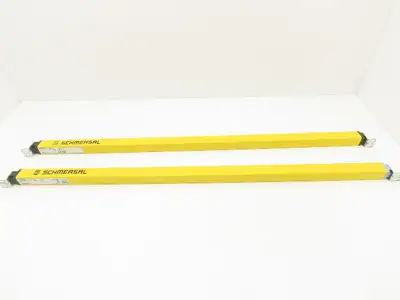 Schmersal SLC440COM-ER-0890-14 Safety Light Curtain Transmitter & Receiver Set