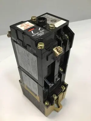 USED ALLEN BRADLEY 700-P400A1 SER B NO CONTACTS