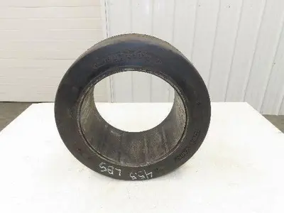 Total Source 16x7x10-1/2 Press-On Forklift Tire Solid Smooth Black