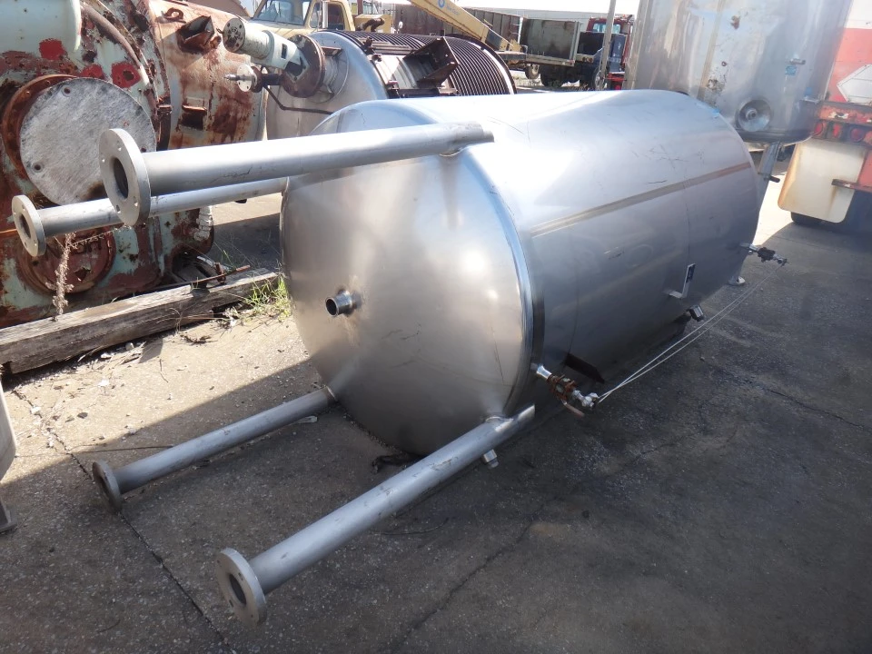 830 Gallon Mueller Stainless Steel Tanks