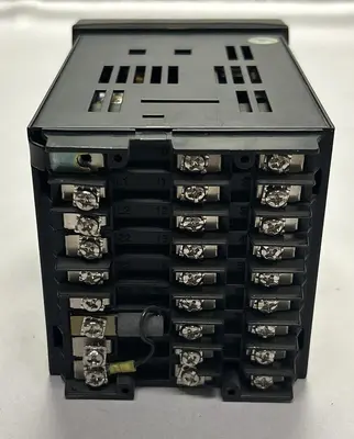 USED HONEYWELL DC330B-K0-000-10-000000-00-0