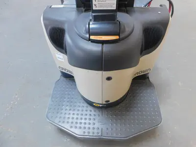 Used CROWN PE4500-60 Pallet Jacks Texas US | Aucto #1459876