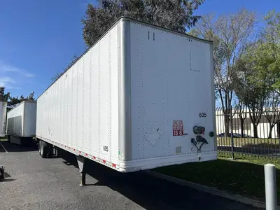 USED 2012 HYUNDAI TRANSLEAD