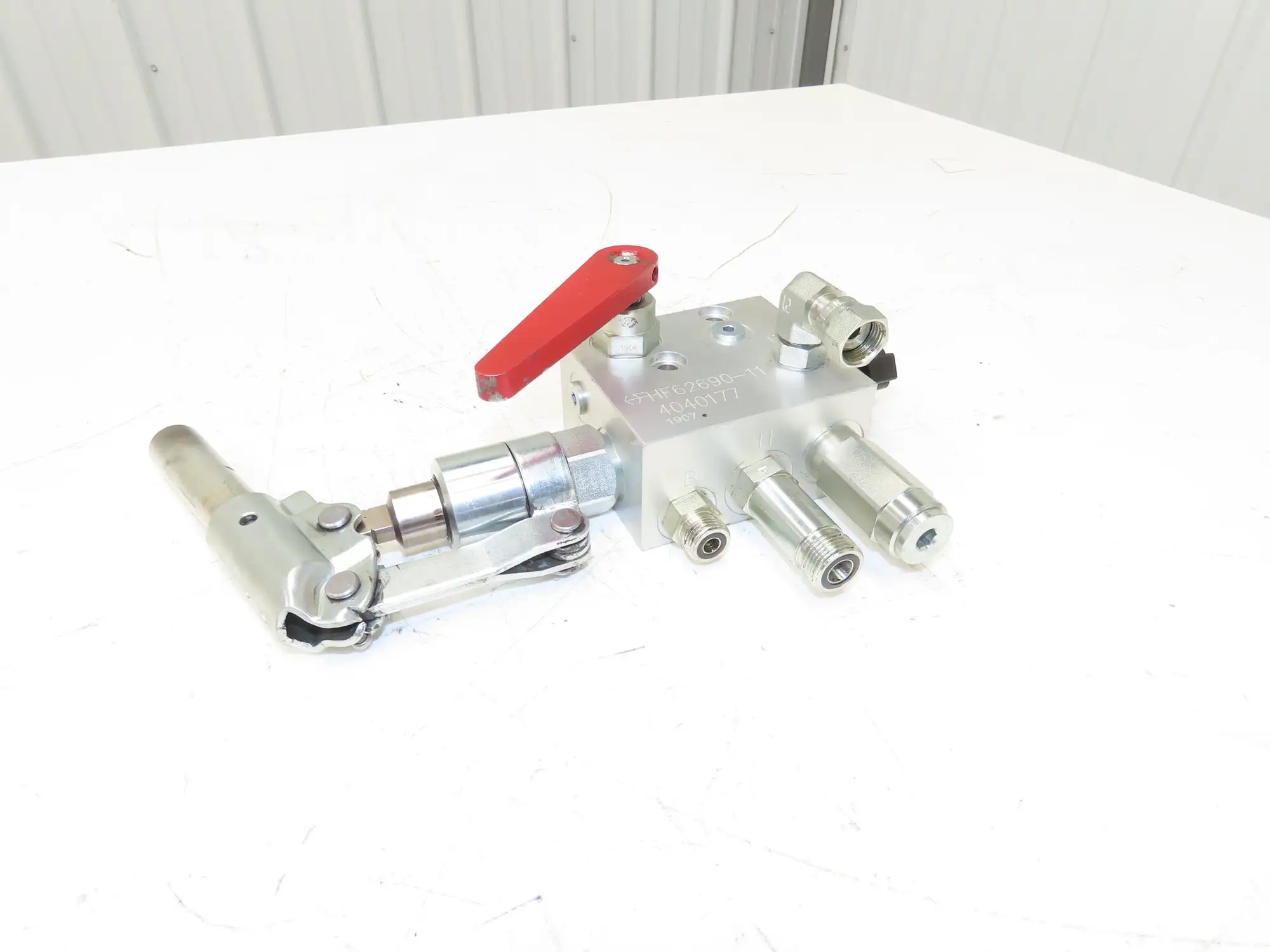 Hyster 4040177 Forklift Parking Break Manifold Valve HF62690-11 Off E80XN