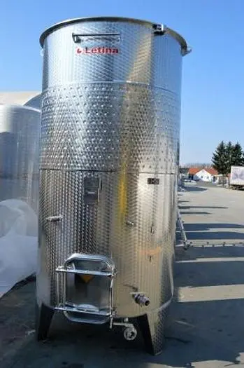 Letina 1030 gal jacketed slope bottom tank