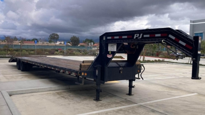 USED 2019 PJ Trailers FDQ40D2HAWKKTX