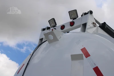 Used 2019 KENWORTH T880 Septic/Sewer/Vacuum Trucks Texas US | Roll Off Truck World #1491813