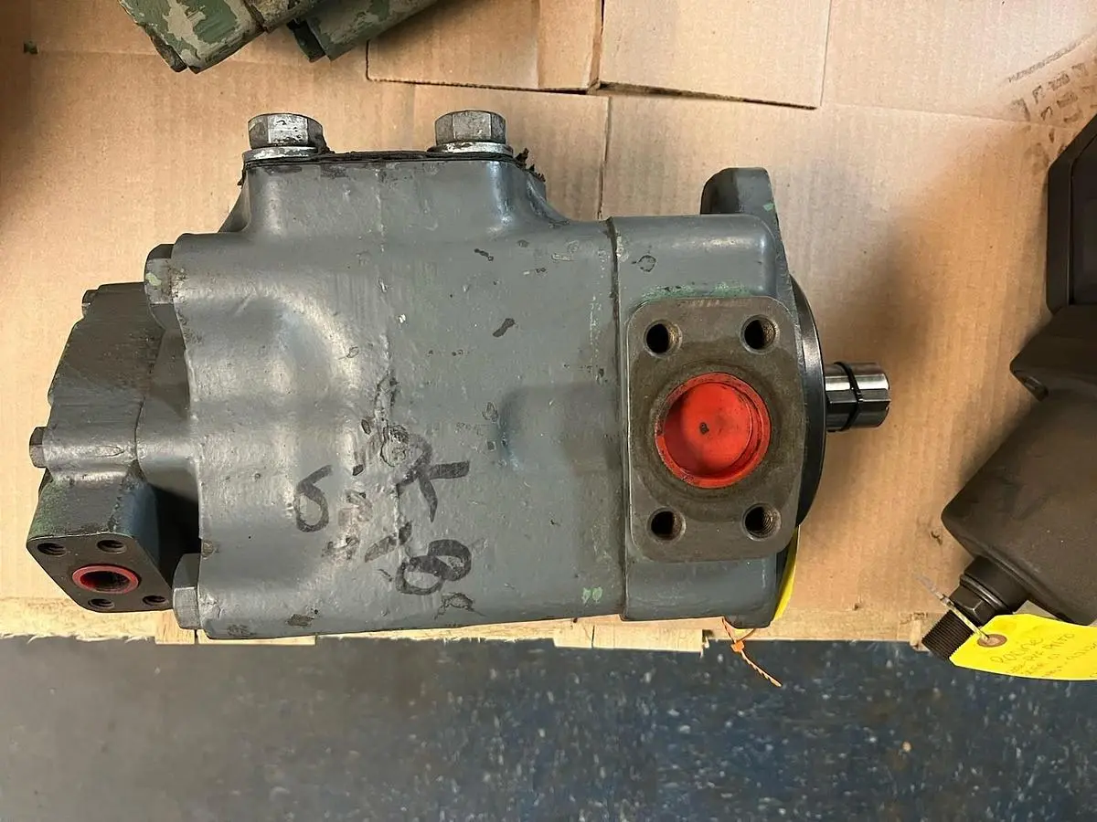 Used VICKERS 4520V-12A5-1CC-12-181 Pumps | Surplus Asset Holdings #1206220
