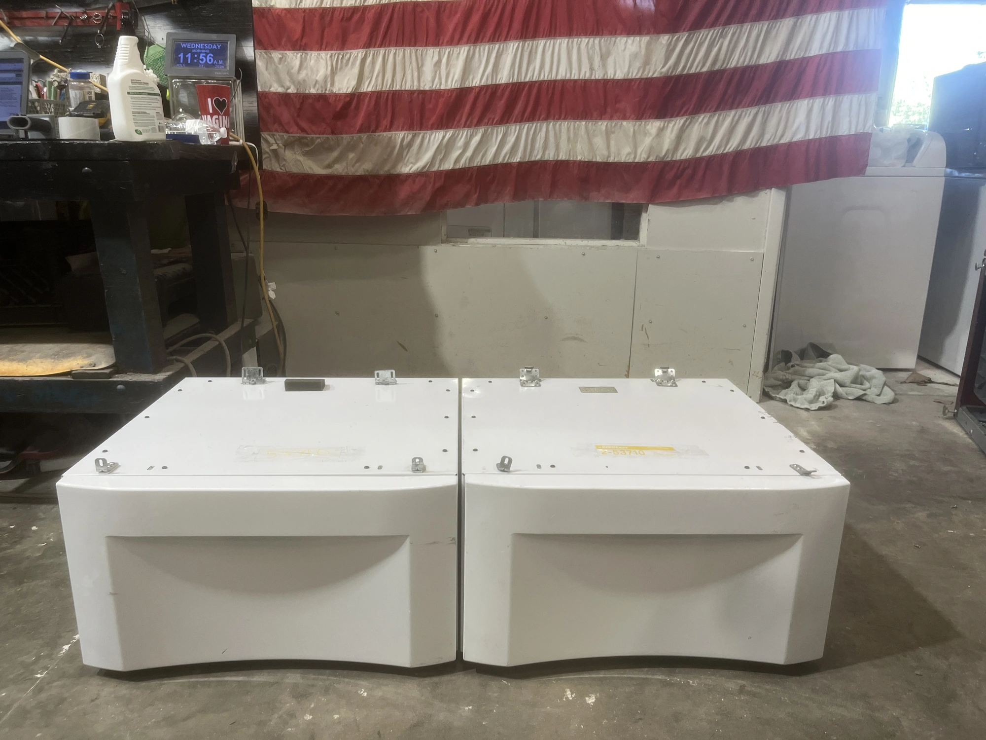 Used ELECTROLUX/FRIGIDAIRE PEDESTAL  SET Miscellaneous Equipment (Electrical & Power) Michigan US | Miedema Asset Management Group #1322295