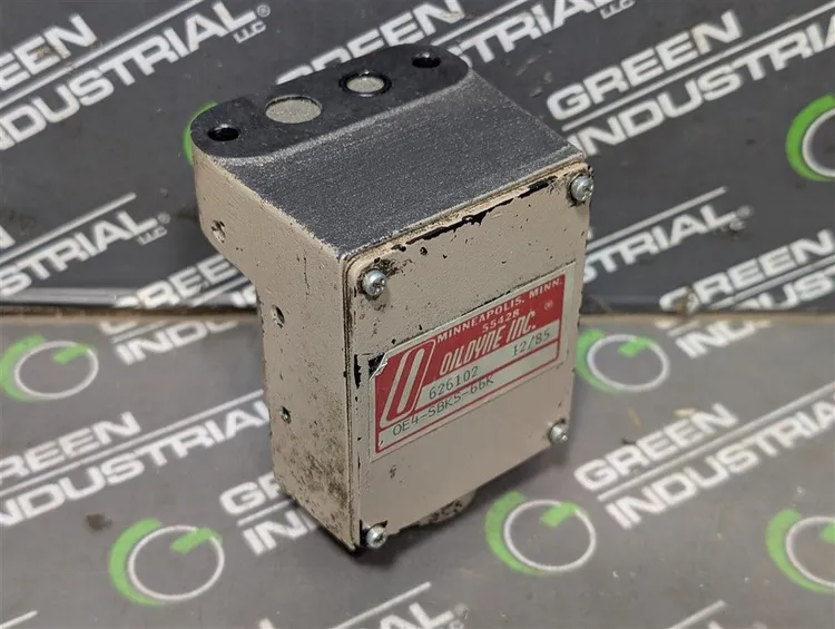 Used OILGEAR _UNKNOWN_ Pressure Switches | Green Industrial #682332