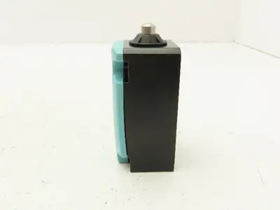 Siemens 3SE5112-0CB01 Limit Switch Stainless Plunger NO/NC Contacts IP66