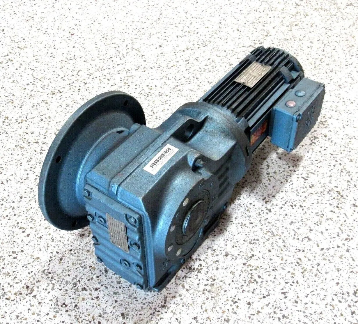 NEW SEW EURODRIVE DFY90S-B-TH GEARMOTOR KAF77DY90S/B/TH 113.56:1 400V IP65