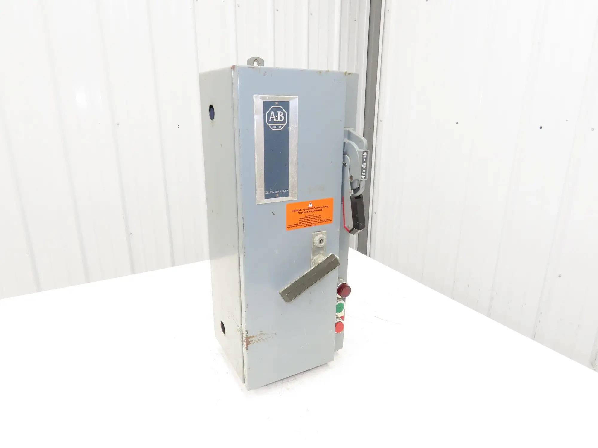 Allen-Bradley 512-BJB-1-6P-24R Combination Starter Fusible 600V 3PH 10HP