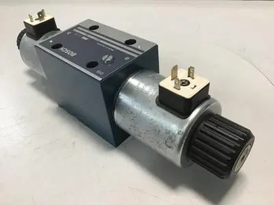 USED BOSCH 0 810 001 700