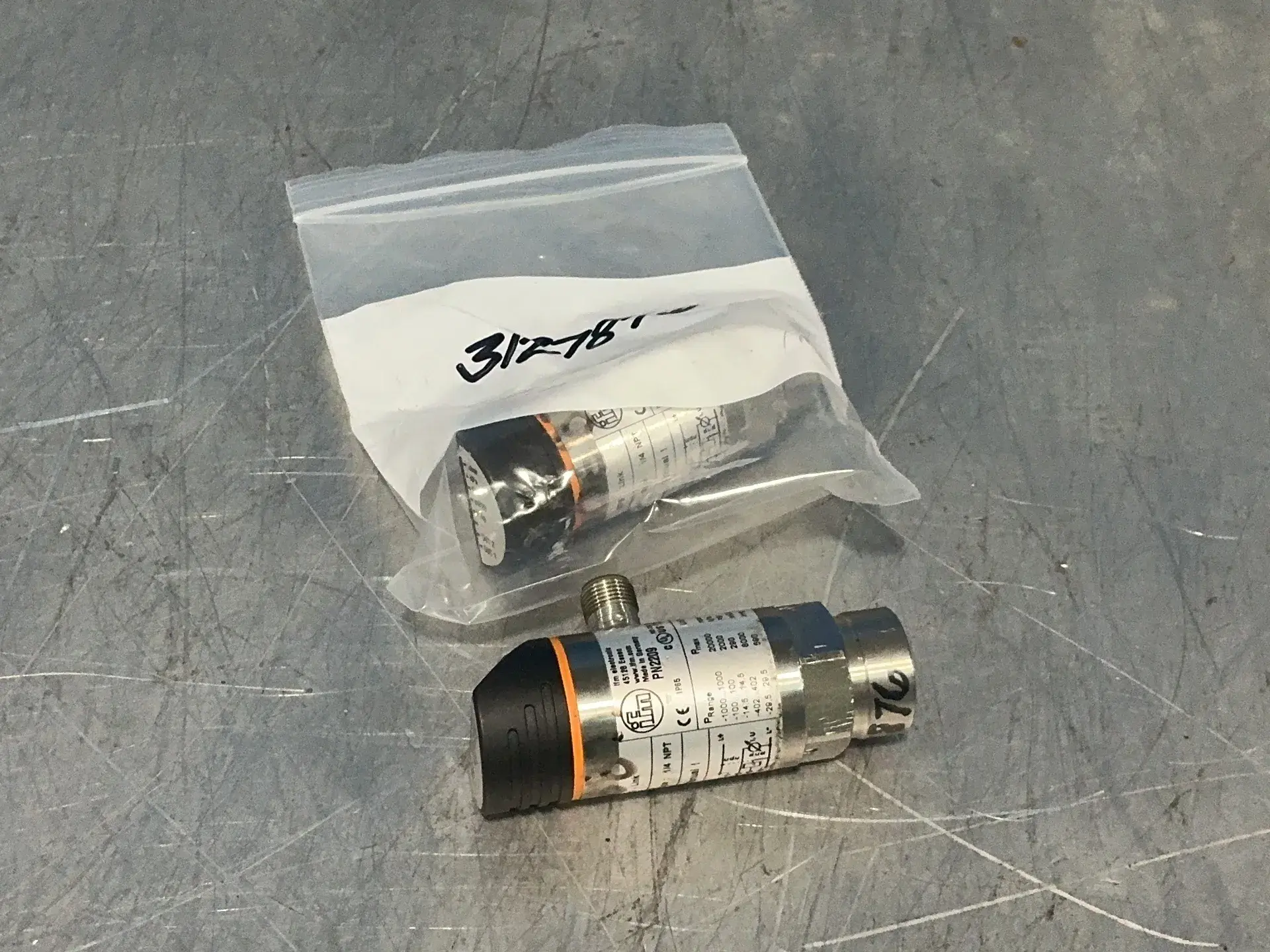 Used IFM ELECTRIC PN2209 Pressure Transmitters Ohio US | HGR 24 #1326055