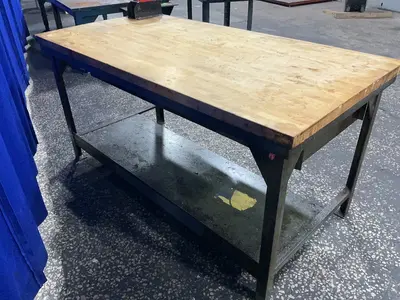 Used STRONG HOLD _UNKNOWN_ Work Benches Ohio US | HGR 24 #1357227
