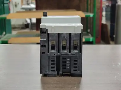 Used SIEMENS 3VU1600-1MQ00 Switchgears British Columbia CA | Lenmark #242749