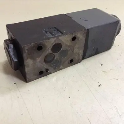 USED VICKERS DG4V322AMUHL760