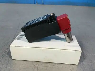 Used OMRON D4DH3AAS Relays & Switches Ohio US | HGR 24 #1572228