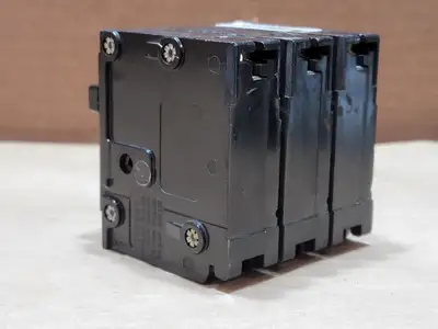 Used EATON BR320 Switchgears British Columbia CA | Lenmark #835459