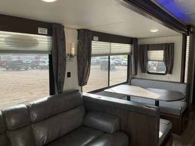 Used 2019 FOREST RIVER CHEROKEE LIMITED 264RL Campers, Caravans, Motorhomes Michigan US | Miedema Asset Management Group #1425175