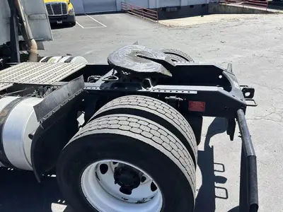 USED 2021 VOLVO VNR42T300