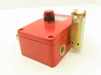 Eaton E48S0136 Safety Switch Cable Pull Type 19.6 Newtons Extraction Force 240V