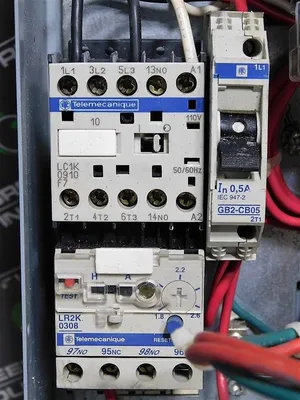 USED TELEMECANIQUE 629898