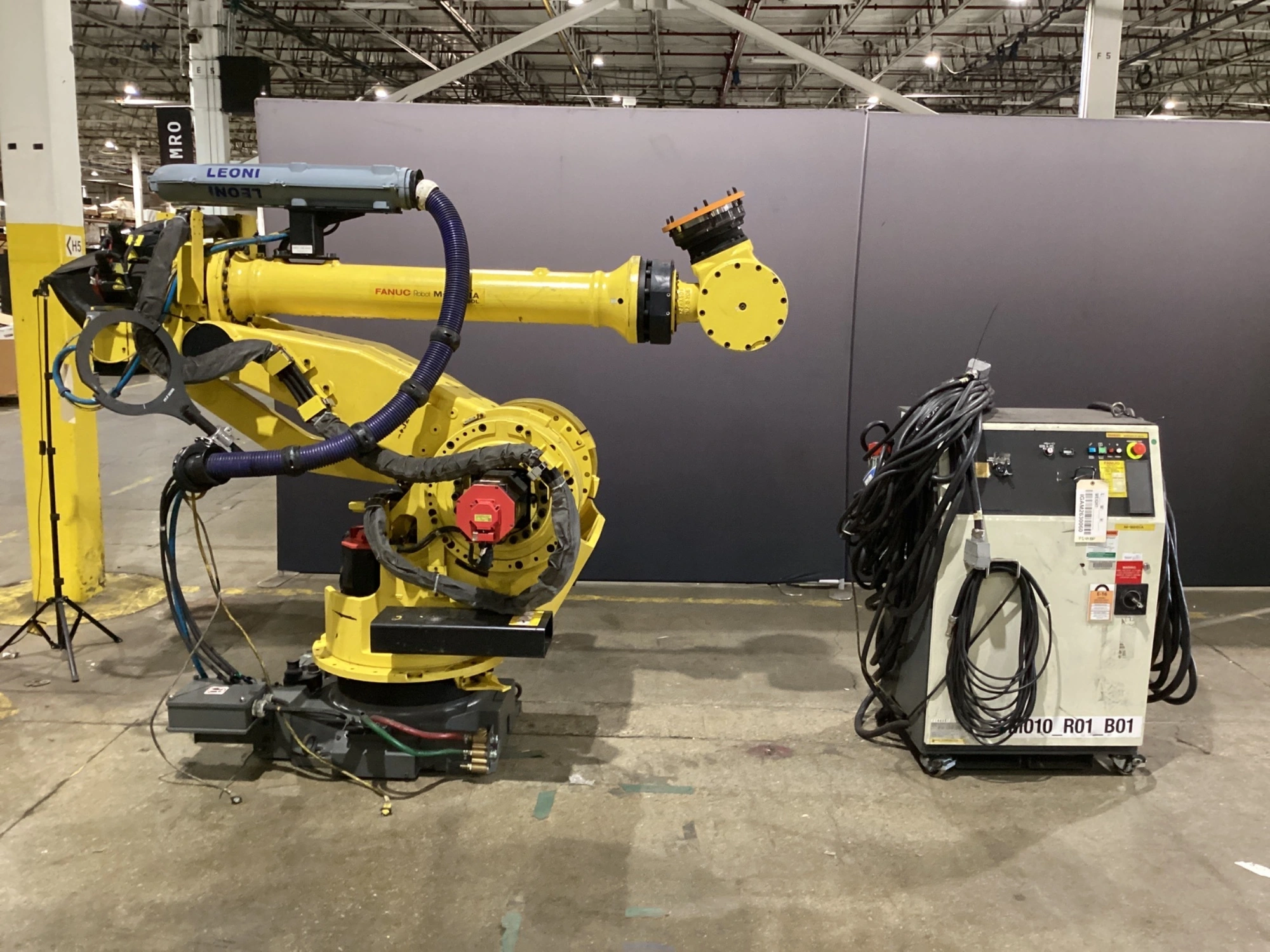 Used 2014 FANUC M-900iA/260L + R-30iA Robots Michigan US | iGAM Industrial Marketplace #1374392