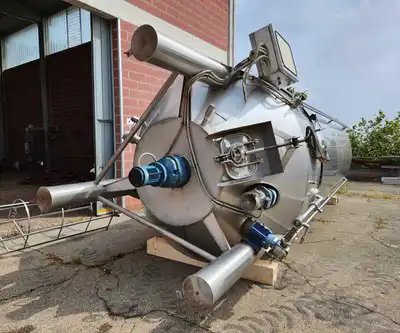 USED AZZINI VINIFICATORE VSE 300 HL