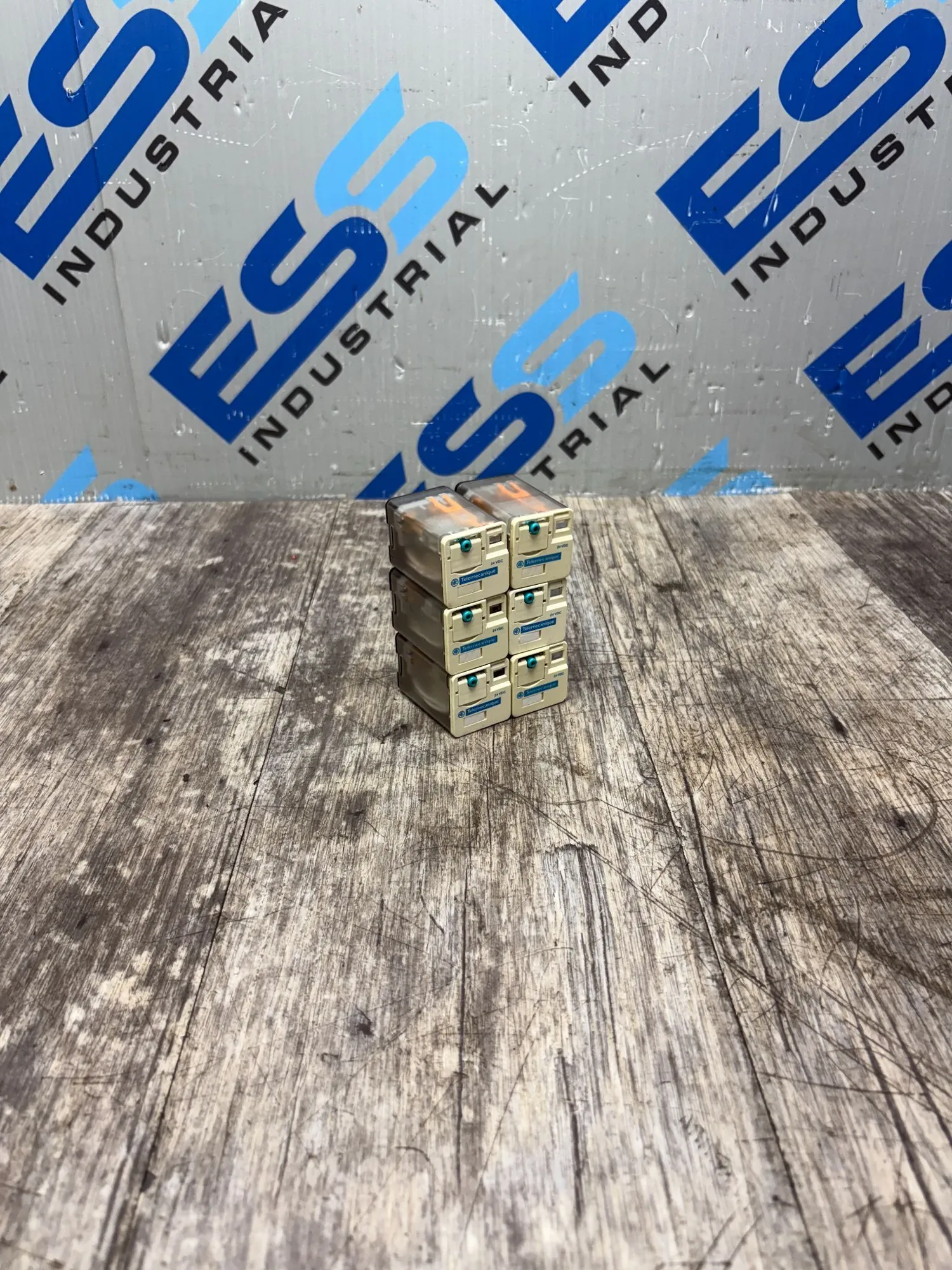 Used SCHNEIDER ELECTRIC RUMC3AB1BD Misc Electrical & Power Parts South Carolina US | ESS Industrial Equipment Sales #1407782